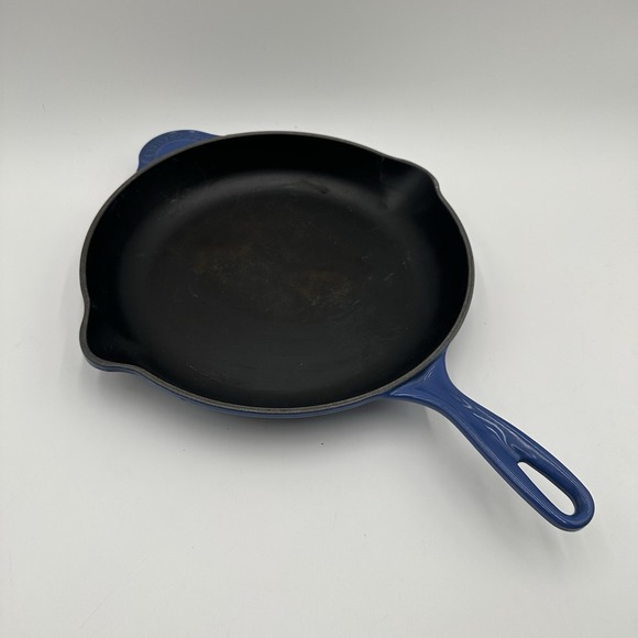 Le Creuset Other - LE CREUSET Signature Enamelled Cast Iron Double Spouted Skillet Blueberry